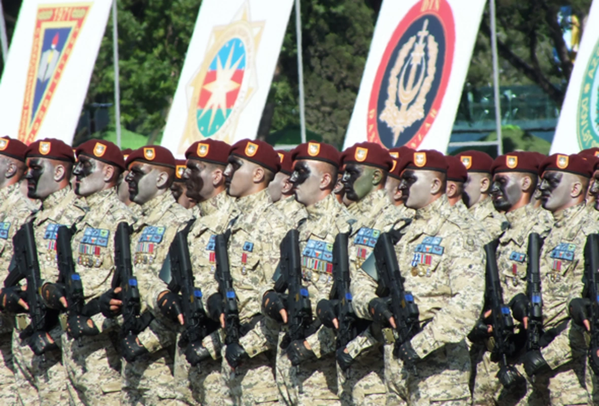 Azərbaycanda generalın oğlu işdən çıxarıldı