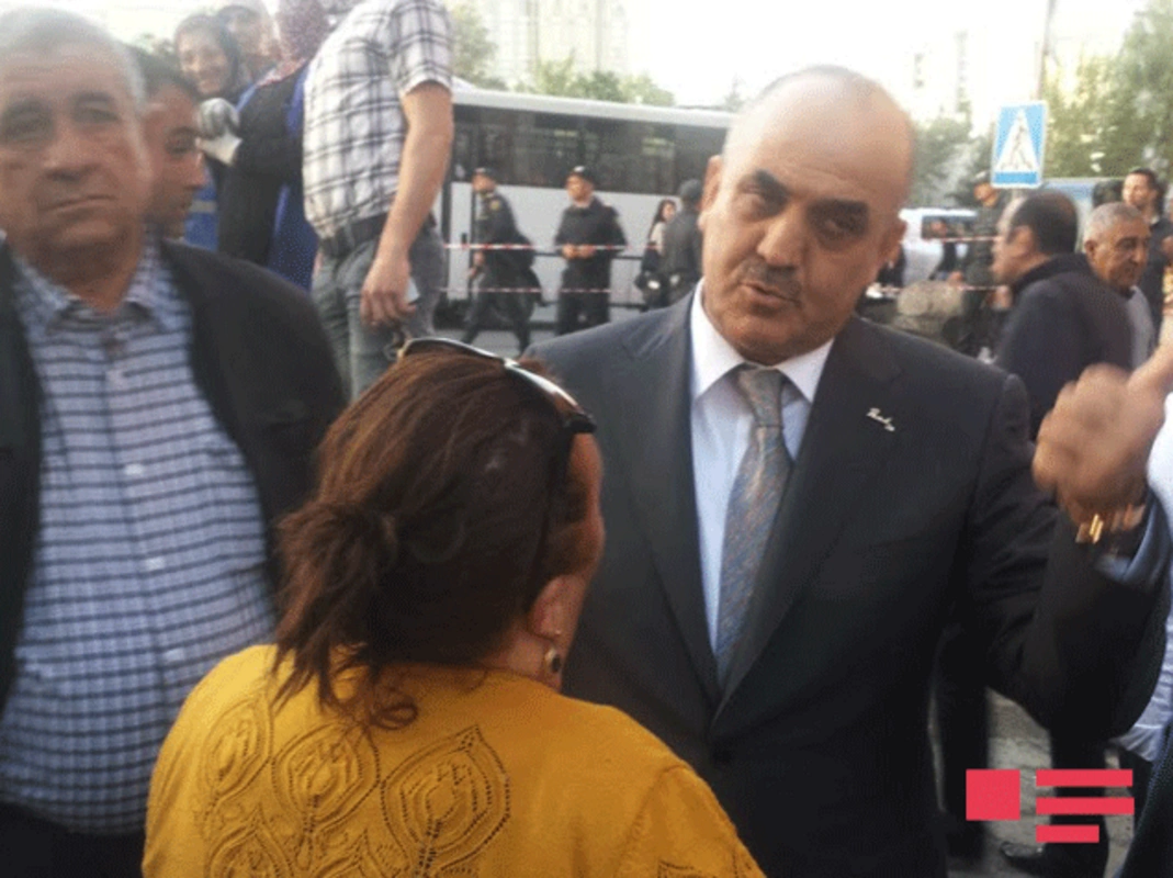 Nazir: Hər bir ailəyə 1000 manat məbləğində ilkin kompensasiya ayrılıb - FOTO