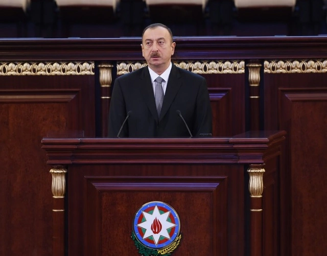 Ильхам Алиев: Кризис пока продолжается, конца не видно