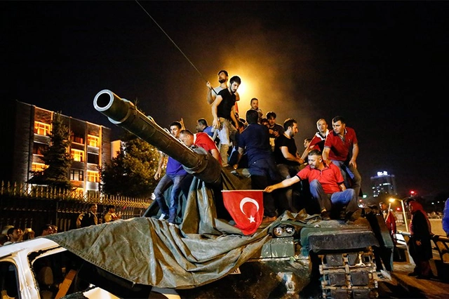 Турецкий бунт: Кто и за что попытался свергнуть Эрдогана