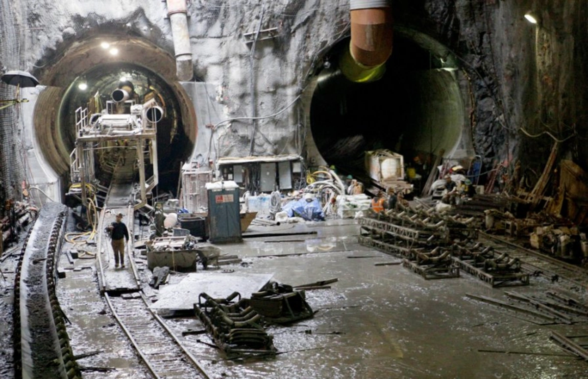 Bakıda yeni metro stansiyaları açılacaq