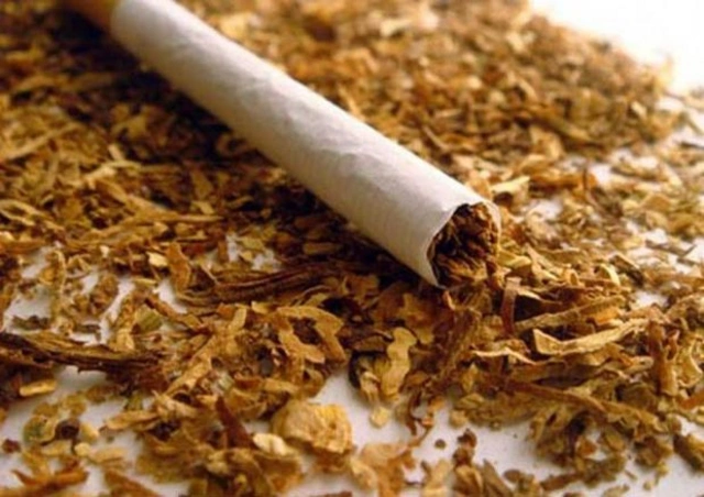 Милли Меджлис принял закон о запрете на курение в общественных местах