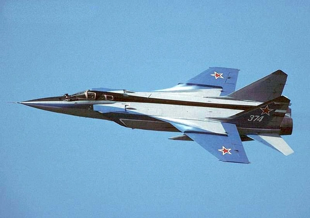 МиГ-31 перехватил рядом с границей РФ самолет ВВС Норвегии P-3C