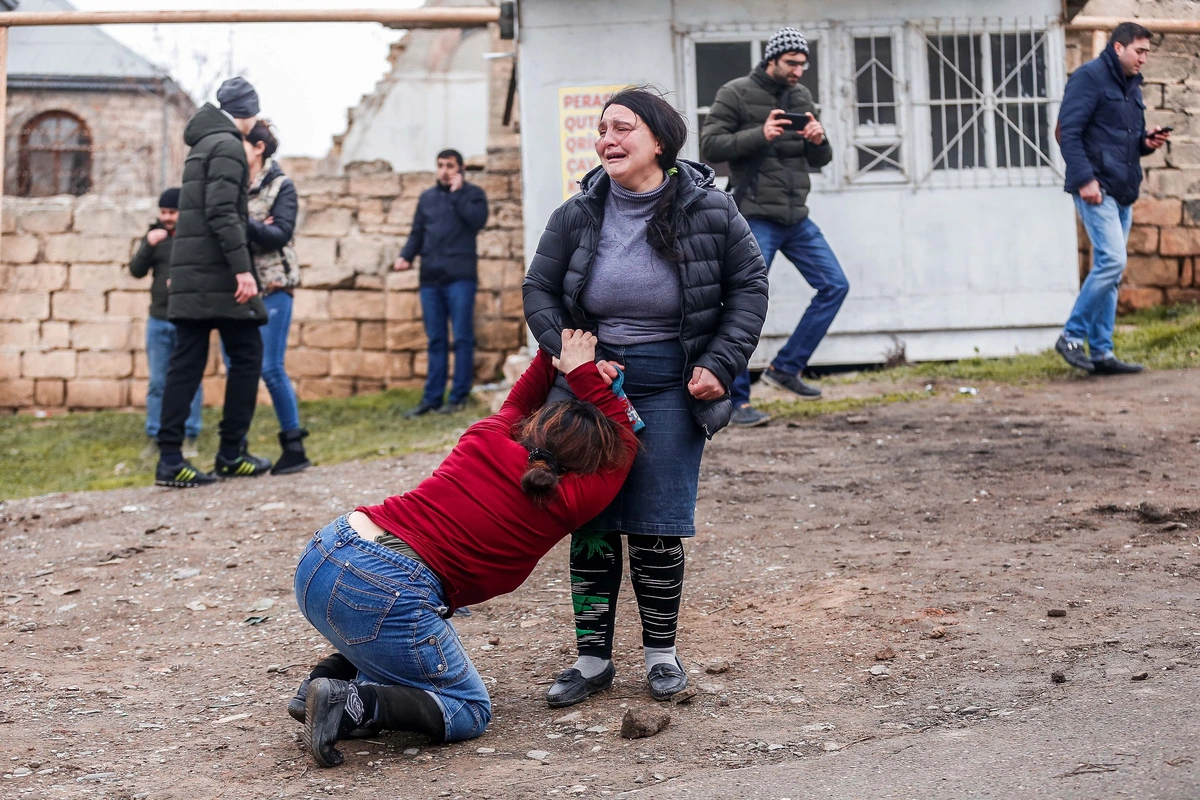 Yanğın baş verən ərazidən – FOTOREPORTAJ