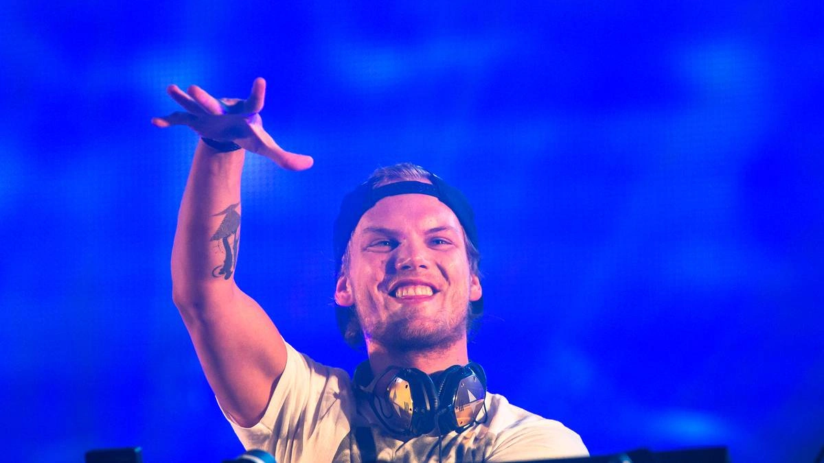 Шведский диджей Avicii умер в возрасте 28 лет