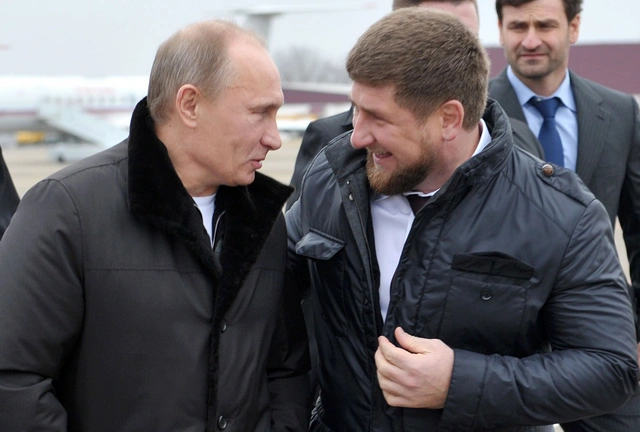Чечня предложила разрешить Путину третий срок