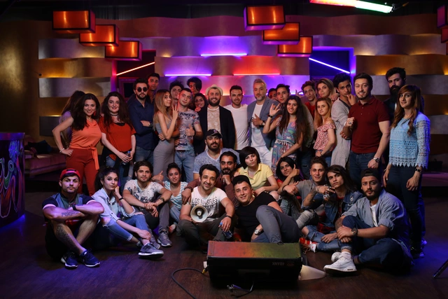 Murad Arifdən “40 nəfərlik” klip – FOTO