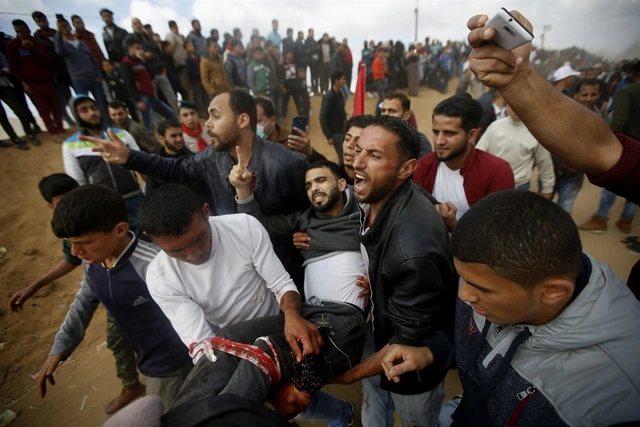Столкновения в Газе: пострадали 415 палестинцев - ФОТО