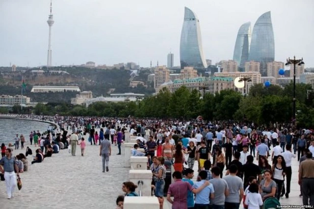 Число разводов в Азербайджане сократилось