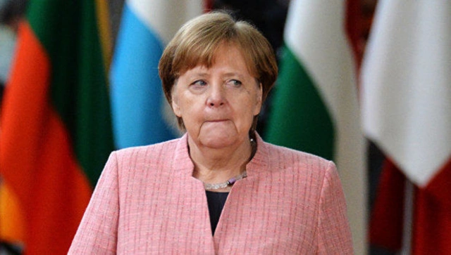 Merkel ilk dəfə Rusiyanın Suriyadakı əməliyyatlarını dəstəklədi