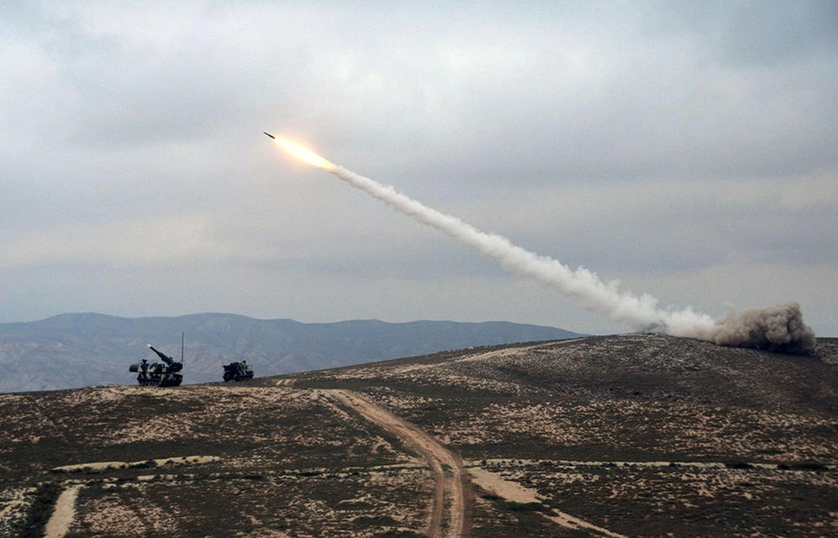 Müdafiə Nazirliyi: Qarabağ səmasında uçan helikopterlər məhv ediləcək