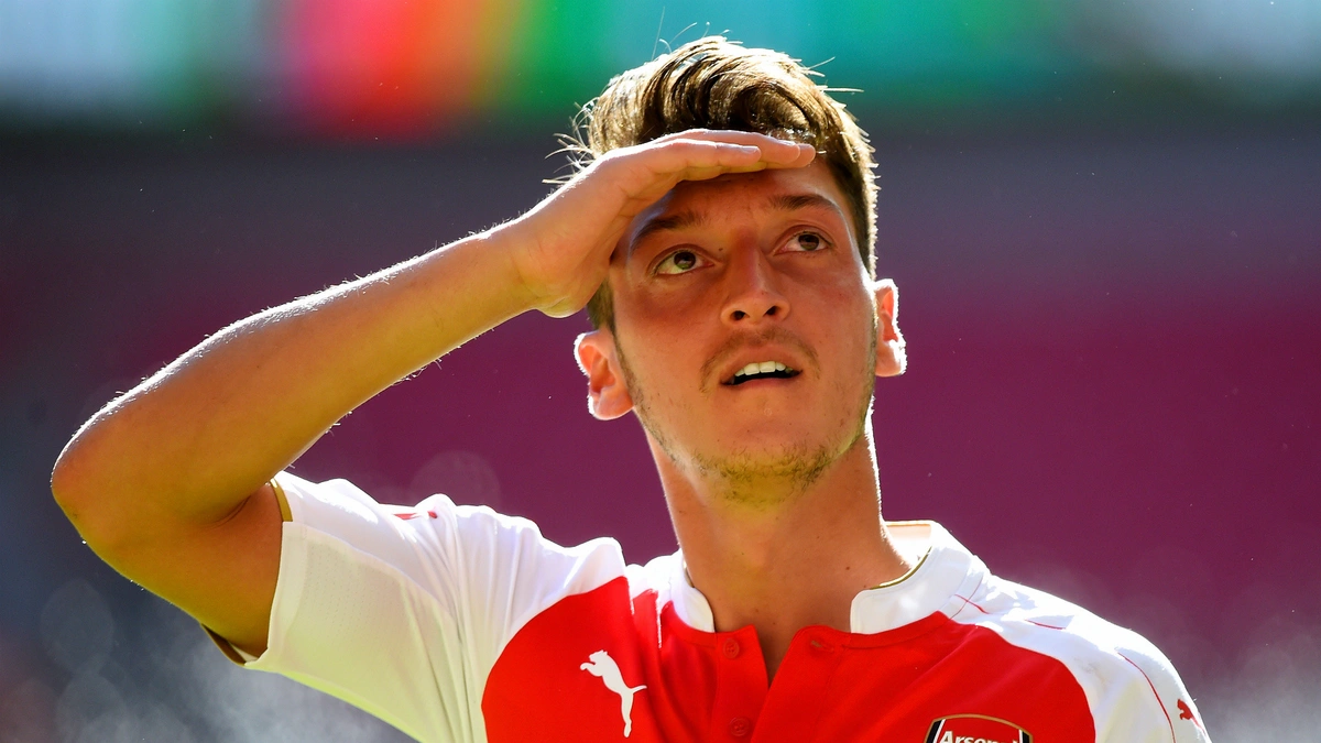 Özil Azərbaycan dilində paylaşım etdi - FOTO