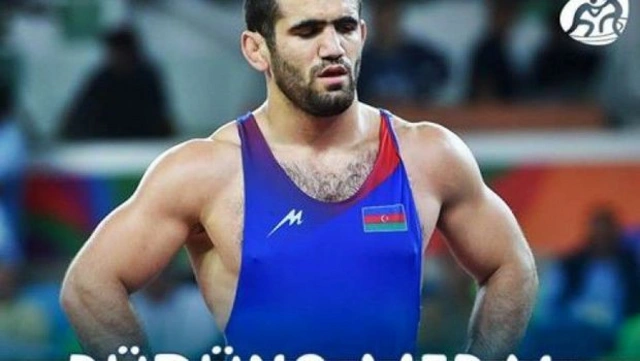 Азербайджанский борец проиграл американцу в финале