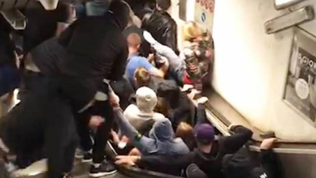 Metroda eskalator xarab oldu: Otuz nəfər xəsarət aldı - YENİLƏNİB + VİDEO