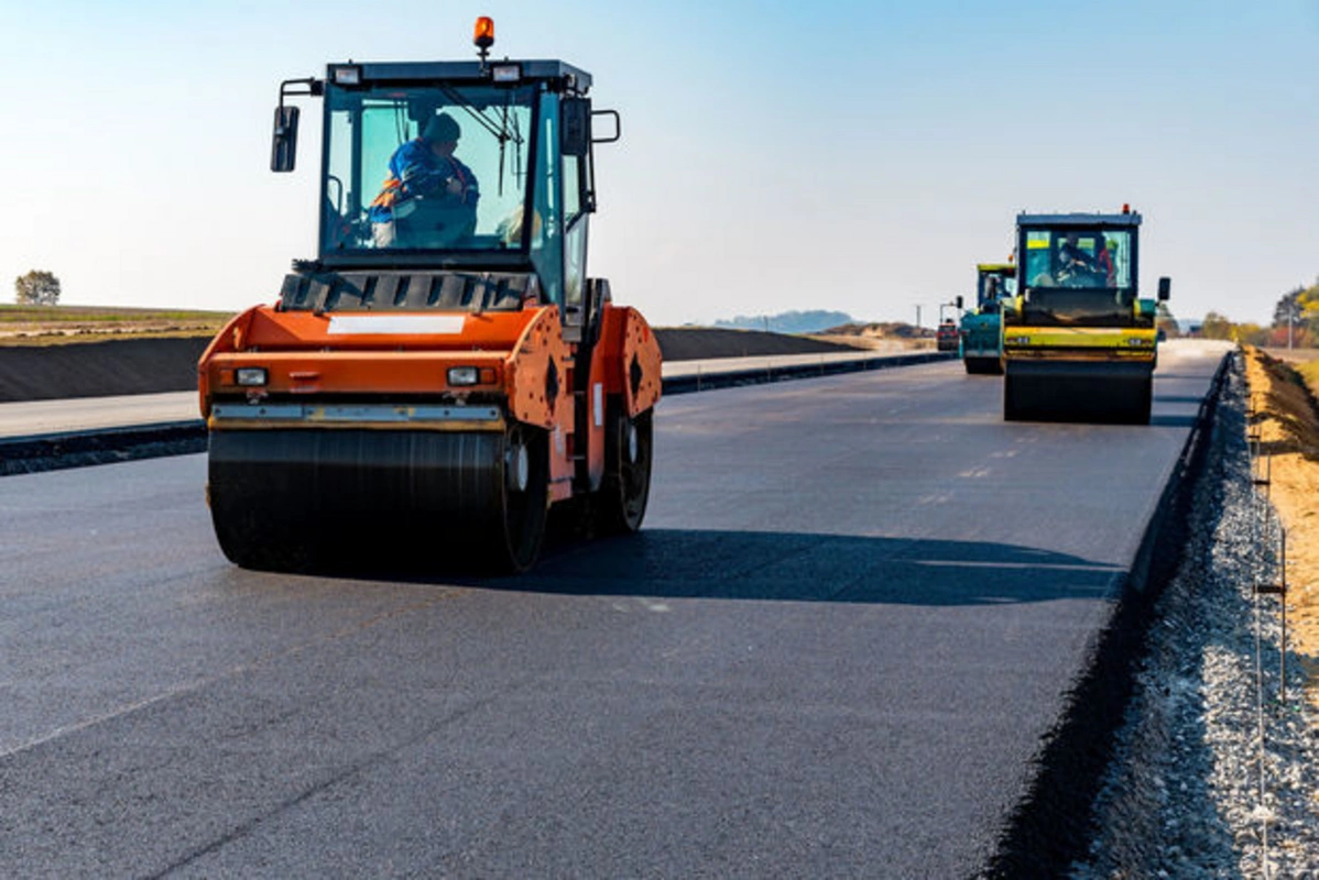 Prezident yol tikintisinə 4,9 milyon manat ayırdı