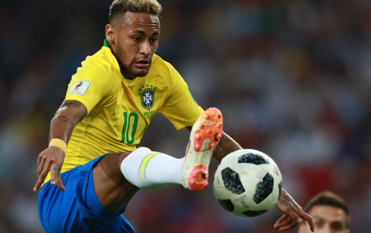 Neymar Braziliya millisinin tarixinə düşdü