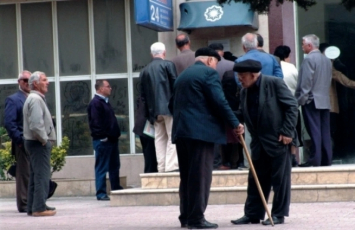 Azərbaycanda “staj aministiyası” kimlərə şamil olunacaq?