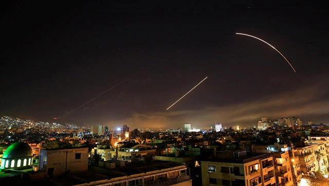 Бомбы и ракеты: как проходит обычный день в Сирии - ВИДЕО