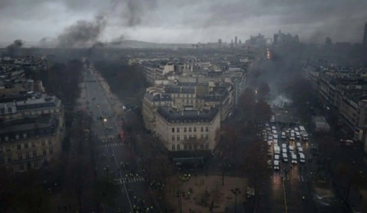 Во Франции могут ввести чрезвычайное положение - ВИДЕО