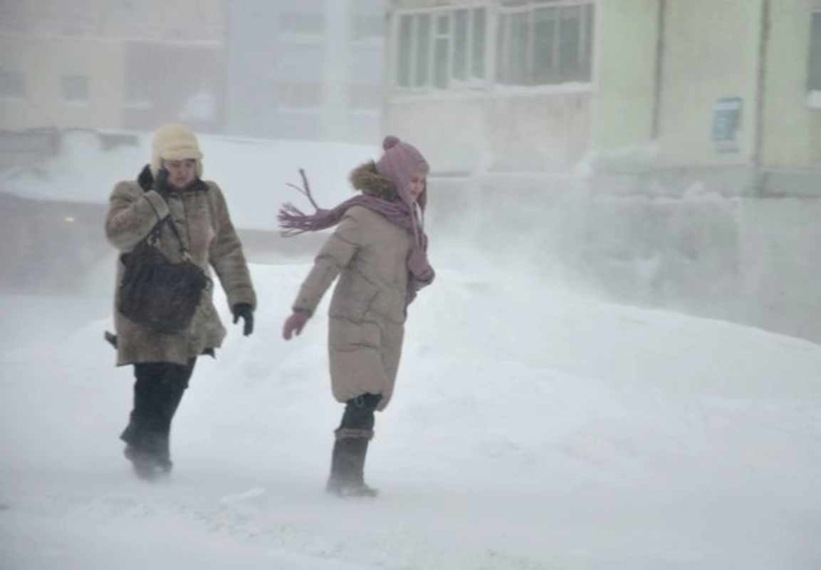 Hava şəraiti ilə əlaqədar təhsil müəssisələrində iki gün tətil elan olundu