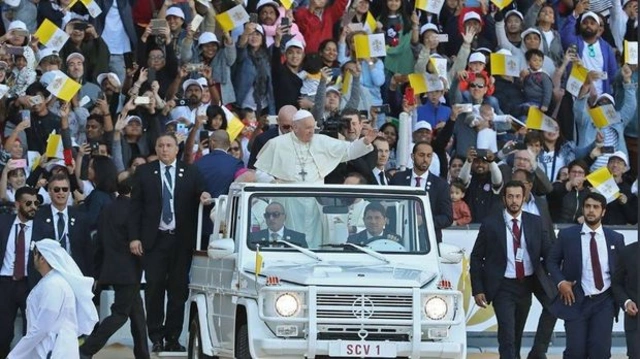 В мусульманской стране впервые прошла папская месса - ФОТО