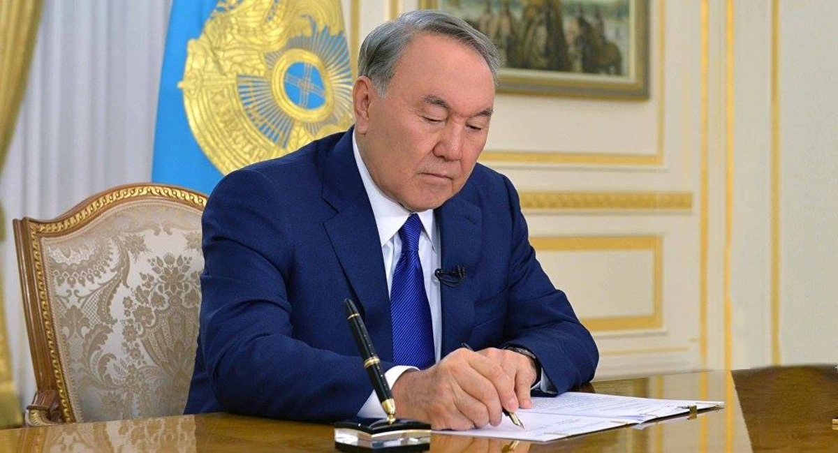 Nazarbayev Xəzərin hüquqi statusu ilə bağlı sənədi imzaladı