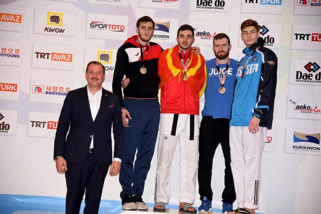 Олимпийский чемпион от Азербайджана ограничился «серебром»