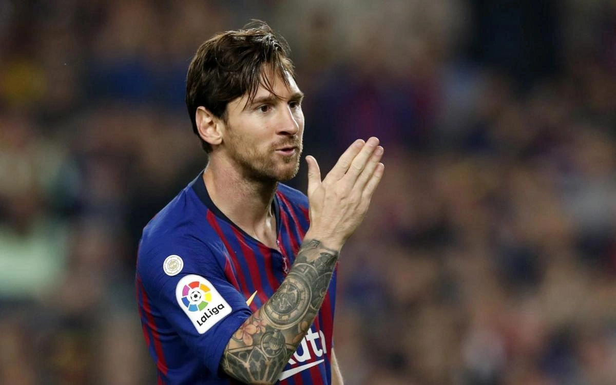 Messi “Barselona”dan gedir