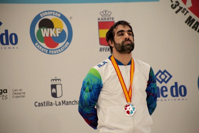Rafael Ağayev Avropa çempionatının finalında uduzdu