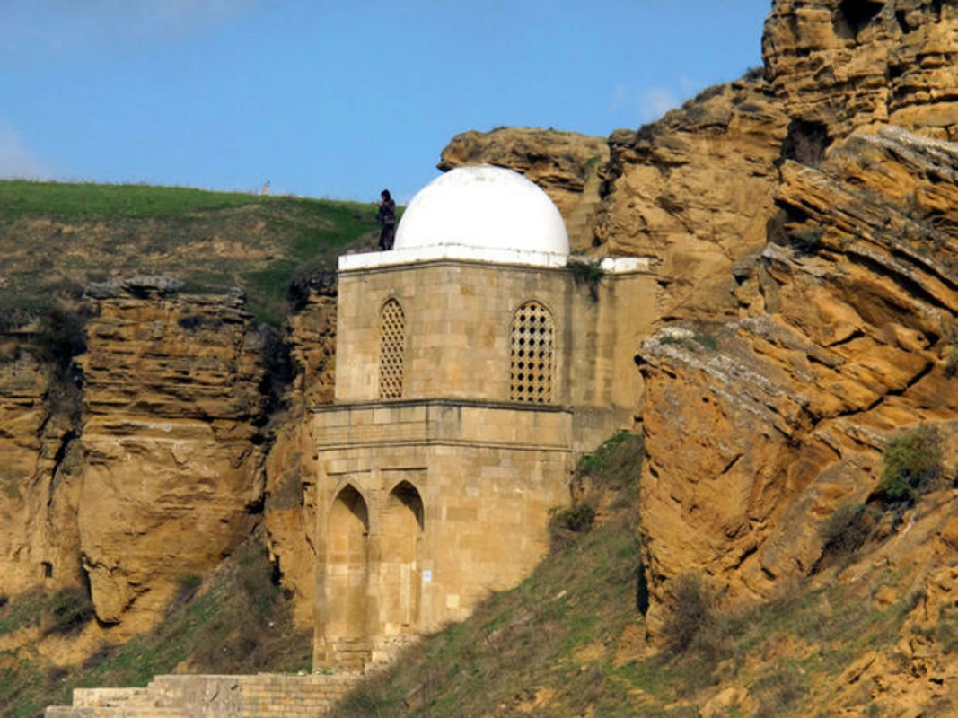 Мавзолей Дири баба будет восстановлен - ФОТО