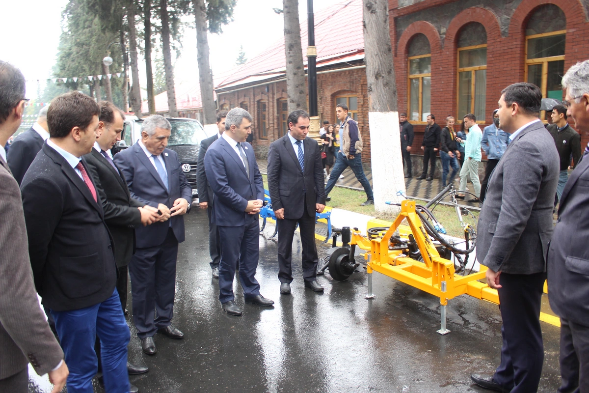 “Prior Leasing” fermerləri müasir bağçılıq texnikaları ilə tanış edib - FOTO