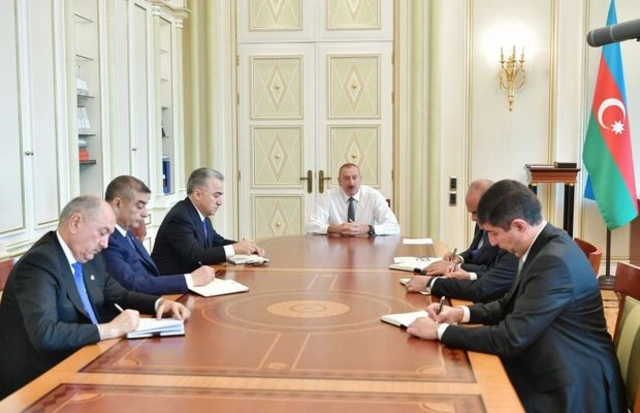 Ильхам Алиев встретился с новыми главами Исполнительных властей - ОБНОВЛЕНО + ФОТО