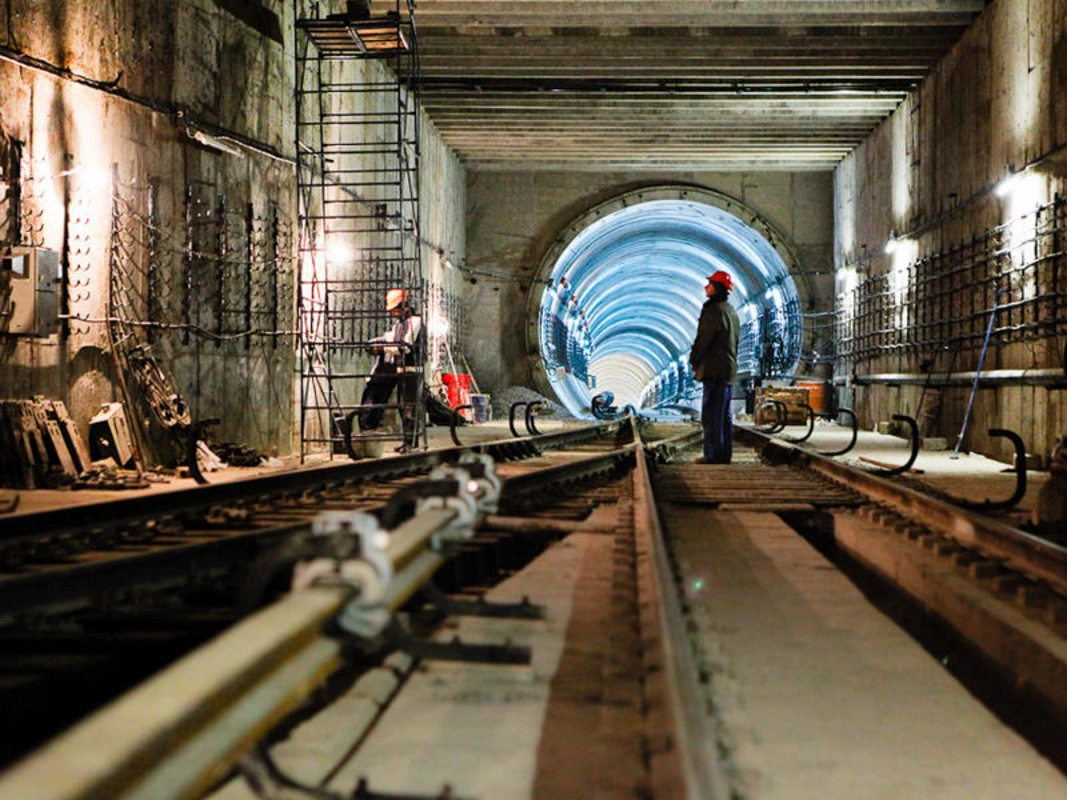 Bakının mərkəzində tikilən yeni metrostansiyadan xəbər var