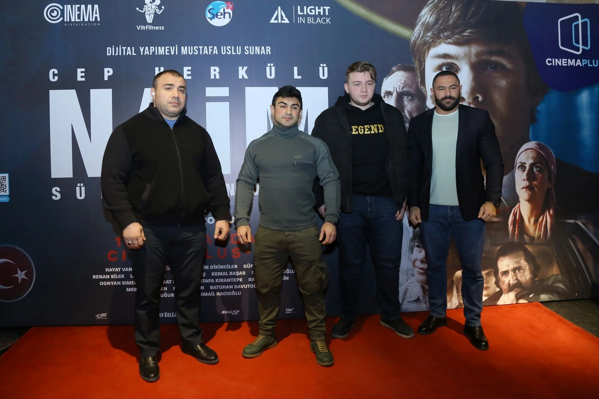 “CinemaPlus”da dünya şöhrətli ağır atlet Naim Süleymanoğlu haqqında film nümayiş olundu - FOTO/VİDEO