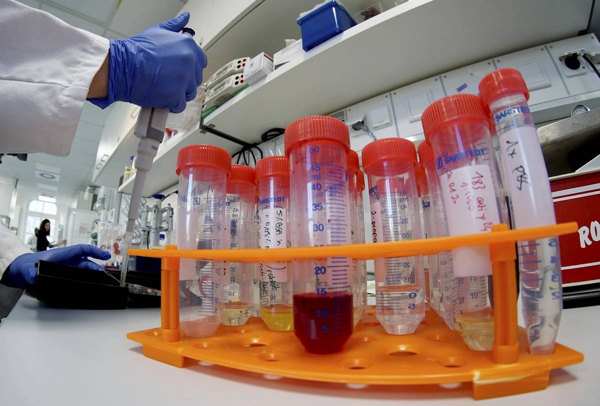 Çində yeni koronavirusa qarşı vaksin icad edildiyi bildirilir