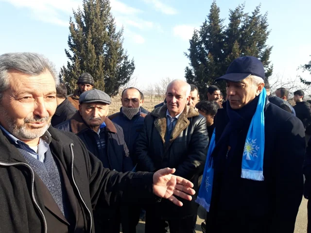 Nizami Səfərov seçiciləri ilə görüşlər keçirir - FOTO