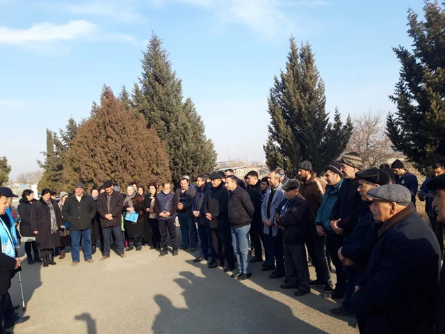 Nizami Səfərov seçiciləri ilə görüşlər keçirir - FOTO