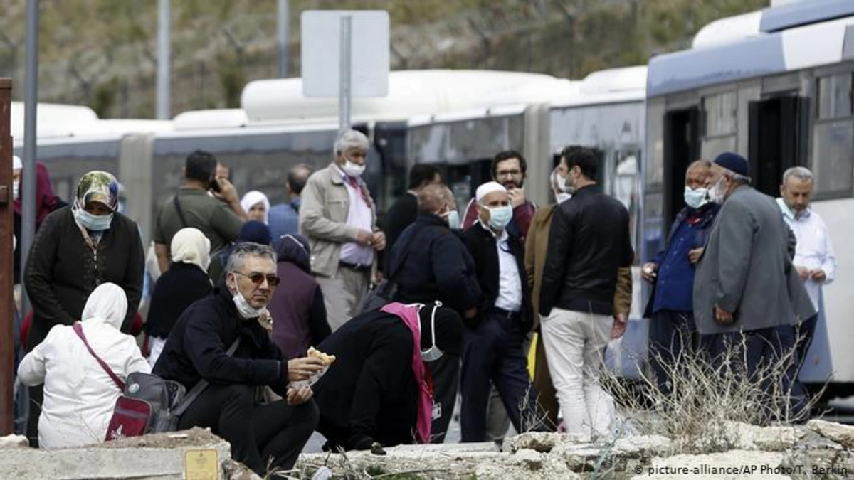 Türkiyədə bu gün beş mindən çox adamın koronavirusa yoluxduğu aşkarlanıb, 95 nəfər ölüb