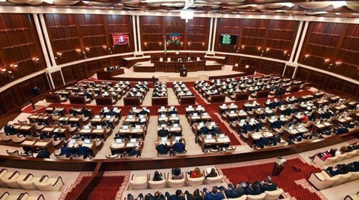 Parlament daha bir qurumun hesabatını qəbul etdi