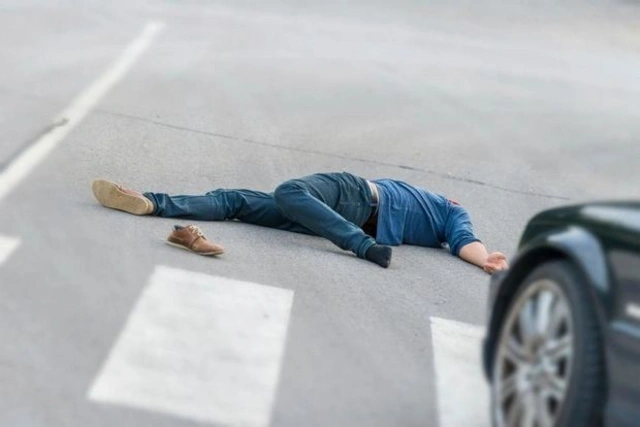 В Кюрдамире автомобиль сбил пешехода - ВИДЕО