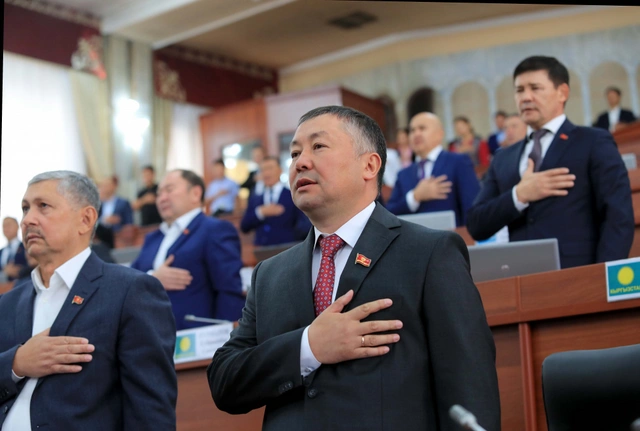 Qırğızıstan parlamentinin yeni sədrinin adı məlum oldu
