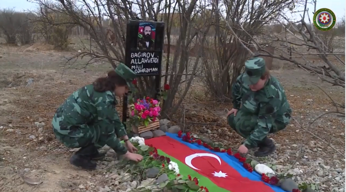 Əfsanəvi komandirin zabit qızları illər sonra atalarının Ağdamdakı məzarını ziyarət etdilər - VİDEO