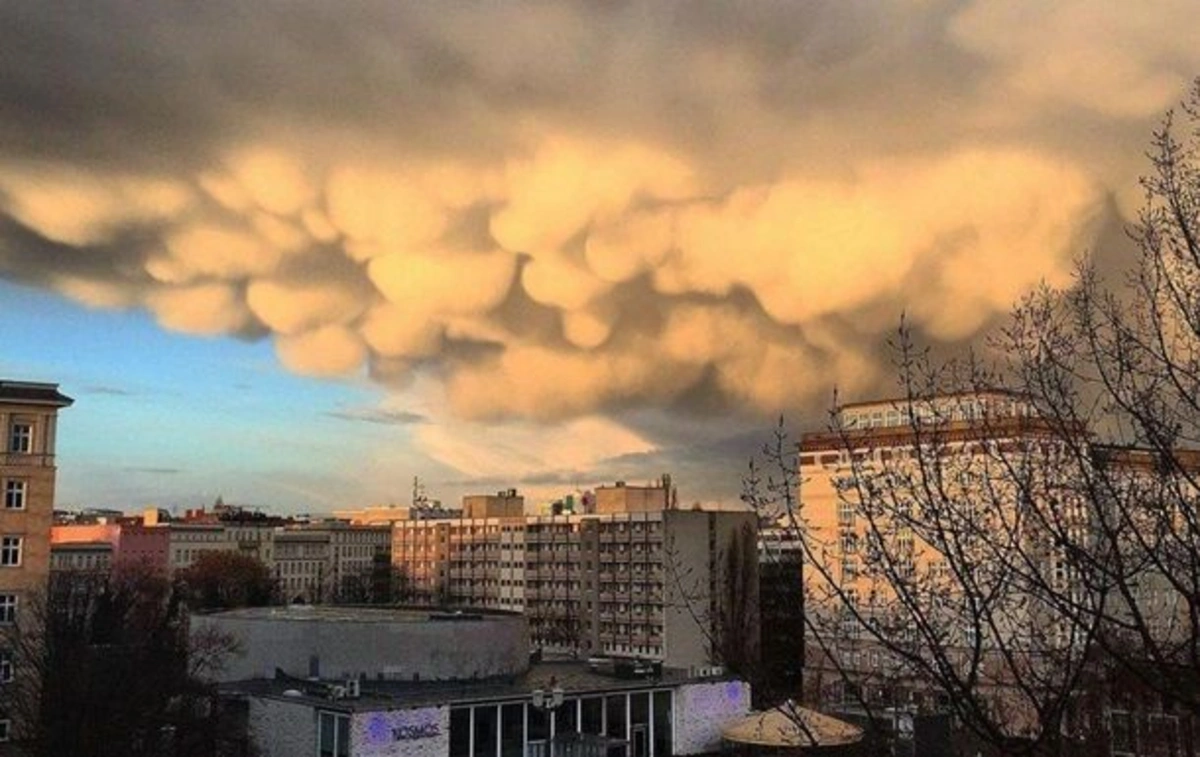 В небе над Берлином наблюдалось необычное природное явление - ФОТО/ВИДЕО -  Oxu.az