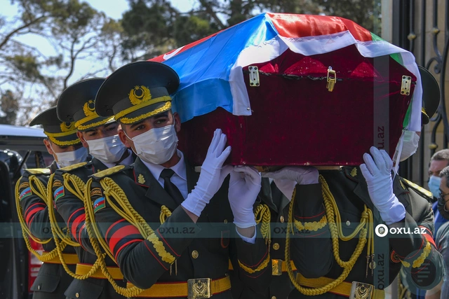 Состоялись похороны шехида на II Аллее почетного захоронения - ФОТО