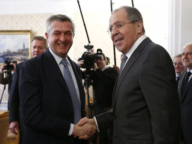 Лавров обсудил ситуацию в Карабахе с Верховным комиссаром ООН по делам беженцев