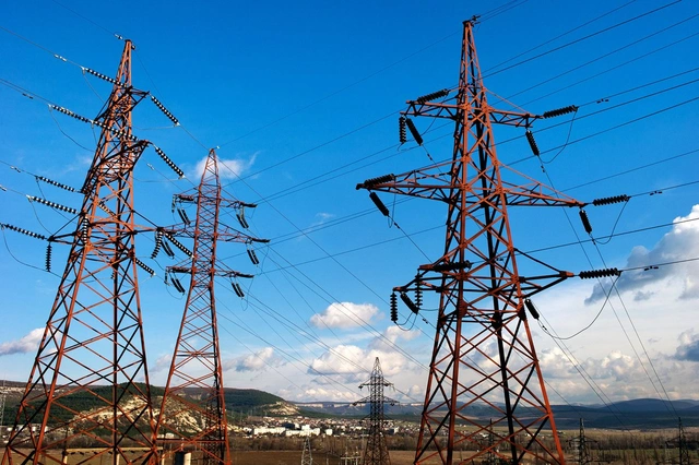 Tarif Şurası: Elektrik enerjisi ilə bağlı əhali qrupu üzrə tariflərə dəyişiklik edilməyib