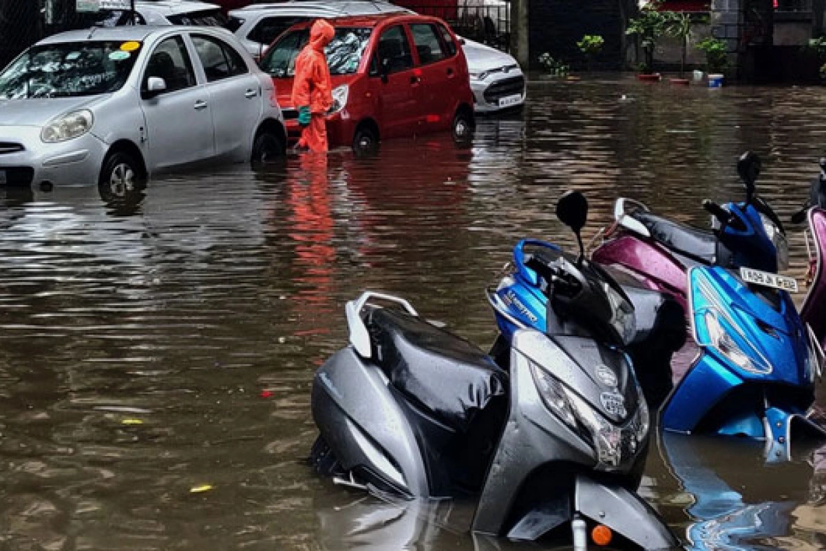 Mumbay su altında qaldı - FOTO