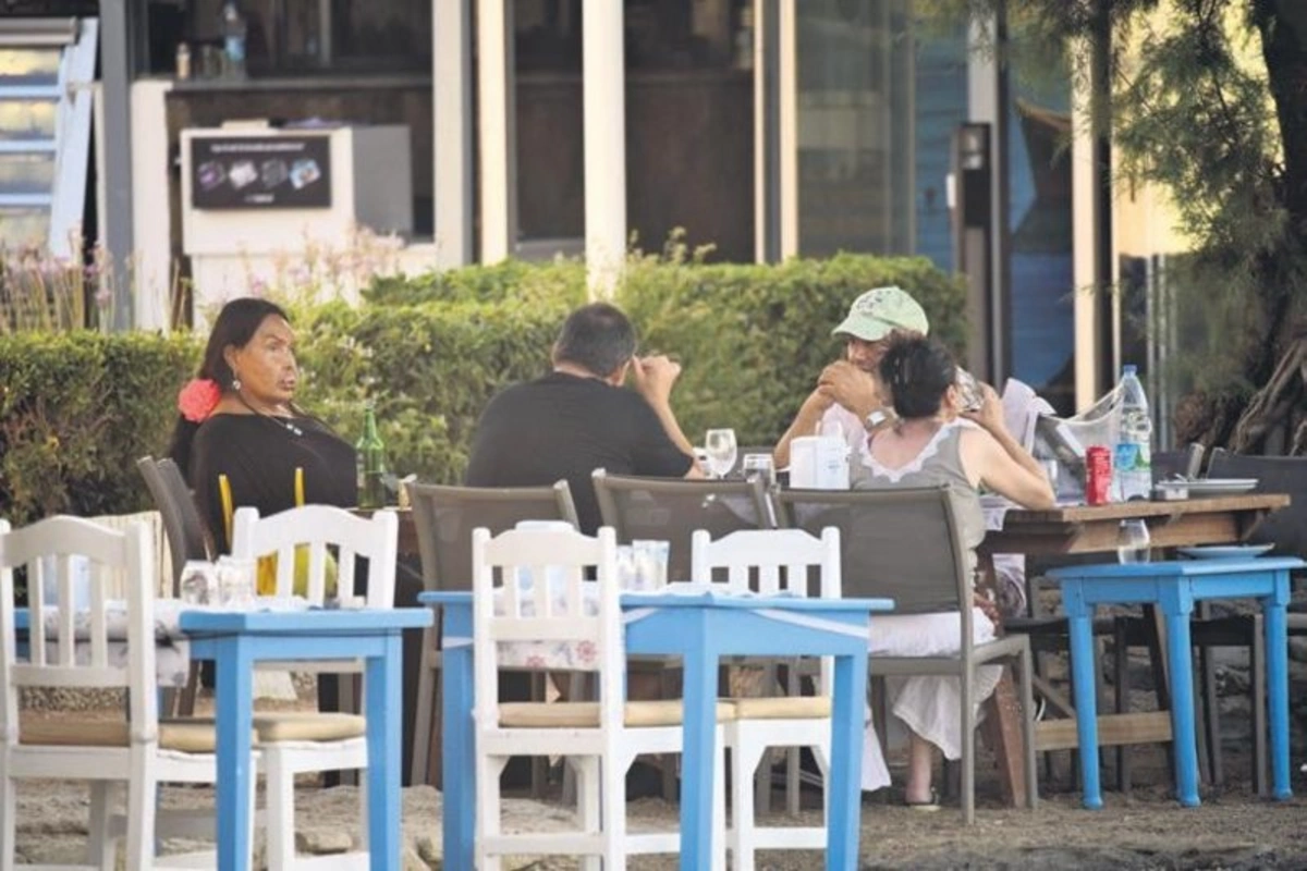 Bülent Ersoyun tətildən makyajsız görüntüləri izləyicilərini heyrətləndirdi - FOTO