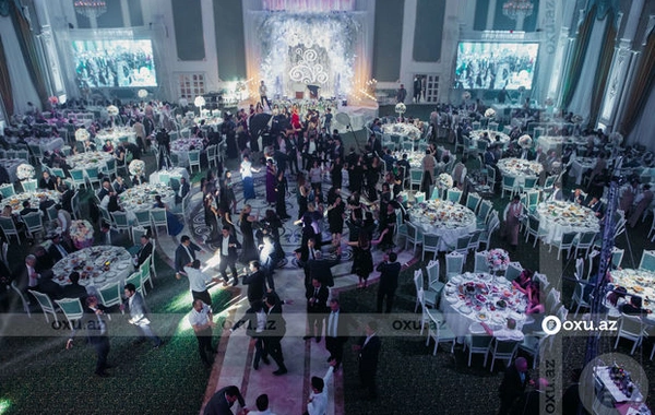 В Азербайджане депутат организовал роскошную свадьбу своей дочери - ВИДЕО