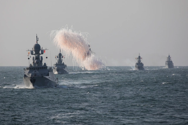 Российские корабли вышли на учения в Каспийское море